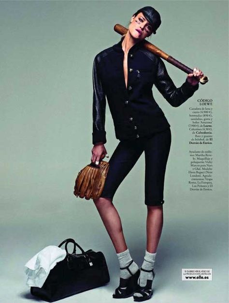 Sport Editorial, Cute Golf Outfit, Sports Fashion Editorial, Baseball Fashion, Elle Spain, Sporty Pants, Fashion Photography Inspiration, Athletic Fashion, Fashion Shows