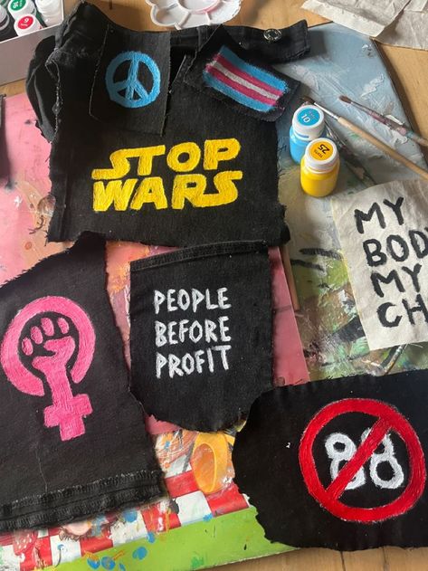 Patchwork, Diy Punk Jacket Ideas, Alt Pins And Patches, Diy Patch Jacket Ideas, Trans Punk Patches, Alt Patches Diy, Patch Pants Punk Ideas, Punk Pins Ideas, Diy Patch Ideas Punk