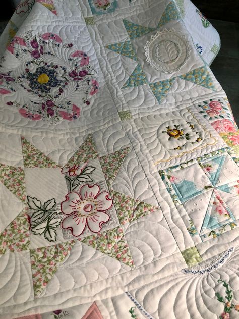 Quilt From Vintage Linens, Vintage Linen Quilts, Handkerchief Quilt, Linen Projects, Rhonda Dort, Cork Letters, Vintage Handkerchiefs Crafts, Handkerchief Crafts, Vintage Quilts Patterns