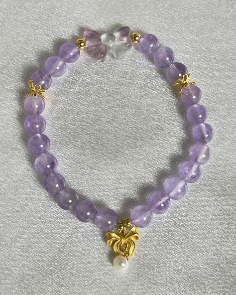 ✨ Embrace Calm & Balance ✨ Introducing our stunning Lavender Amethyst Bracelet – a blend of beauty and serenity. 💜🌿 Known for its soothing energy, this bracelet not only enhances your style but also brings balance, clarity, and calm into your life. 🔮 Benefits of Amethyst: • Promotes relaxation & peace • Strengthens intuition • Protects against negative energy Add this elegant piece to your collection and carry its calming vibes wherever you go! 🕊️ #LavenderAmethyst #HealingCrystal #Ca... Benefits Of Amethyst, Lavender Amethyst, Amethyst Bracelet, Negative Energy, Relaxation, Lavender, Amethyst, Benefits, Bring It On