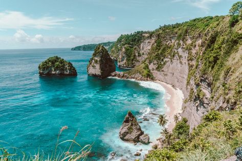 Diamond Beach nusa penida Nusa Penida, Bali Getaway, Nusa Ceningan, Diamond Beach, Dive Shop, Bali Island, Thousand Islands, Small Island, Ubud