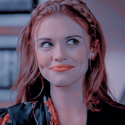 Holland Roden Aesthetic, Lydia Martin Icons, Lydia Aesthetic, Lydia Martin Aesthetic, Teen Wolf Lydia, Lydia Teen Wolf, Wolf Icon, Wolf Aesthetic, Teen Wolf Scott