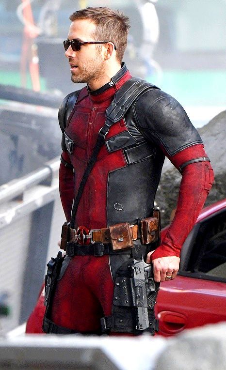 Deadpool Haircut, Deadpool Cast, Ryan Reynolds Haircut, Deadpool Suit, Deadpool Images, Ryan Reynolds Deadpool, Deadpool Costume, Deadpool 3, Canadian Men