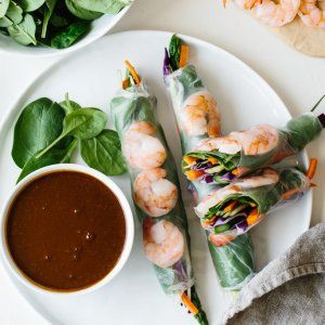 Asian Starters, Spring Roll Filling, Rice Paper Wrappers, Shrimp Spring Rolls, Vietnamese Spring Rolls, Easy Starters, Grilled Prawns, Classic Appetizers, Vegan Fish