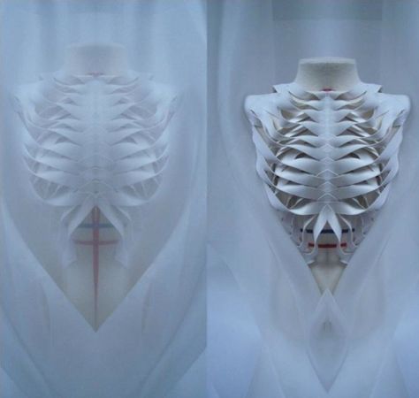 wei ting liang Sculptural Fashion, 3d Fashion, Inner Self, Futuristic Fashion, Textiles Fashion, Future Fashion, The Shape, Mode Inspiration, Shibori