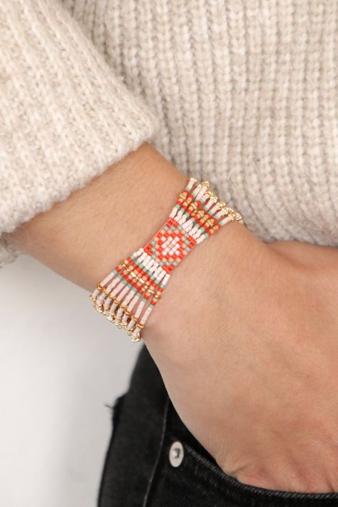 Miyuki Beaded Bracelets, Miyuki Bracelet Pattern, Bead Loom Bracelet, Bead Loom Designs, Loom Jewelry, Bracelet Miyuki, Bead Loom Pattern, Beaded Earrings Tutorials, Miyuki Bracelet