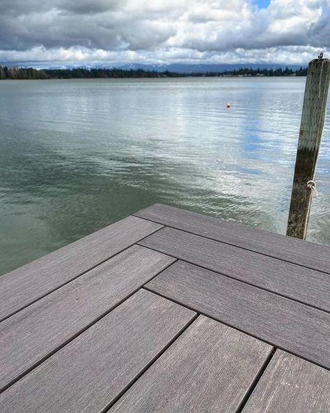 Deck Floor Design Ideas, Deck Surface Ideas, Deck Flooring Patterns, Modern Composite Deck, Composite Over Concrete Porch, Decking Layout Ideas, Deck Board Designs, Deck Board Layout, Timber Tech Driftwood Deck