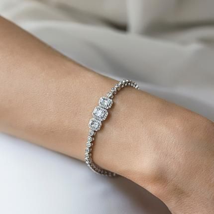 Bracelets For Women Diamond, Diamond Bracelets Women, White Stone Bracelet, Gold Bracelet Wedding, Bride Details, Silver Earrings Wedding, Diamond Bracelet Design, Pretty Jewelry Necklaces, Walk Down The Aisle