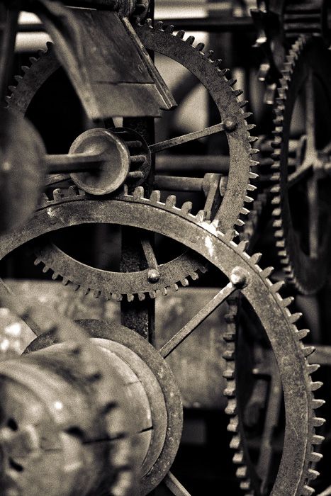 I chose this picture because i feel that the black and white of this image creates a real contrast that makes each individual gear stand out more. Industrial Revolution, Industri Modern, Affinity Photo, Black And White Photograph, Industrial Photography, Dark Soul, Ex Machina, Industrial Art, Clock Tower