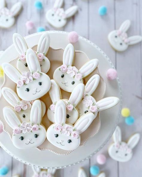 Bunny Baby Shower Cookies Decorated, Bunny Baby Shower Cookies, Bunny Birthday Cookies, Rabbit Sugar Cookies, Bunny Cookies Decorated, Bunny Baby Shower Ideas, Bunny Sugar Cookies, Easter Pastries, Easter Sugar Cookies Decorated