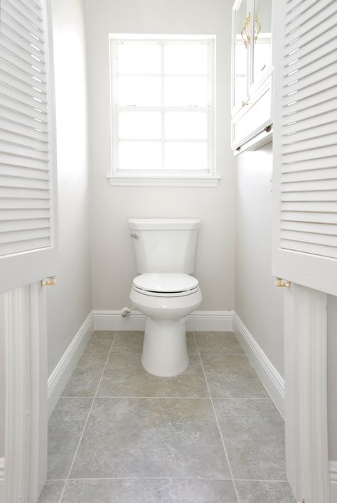 www.allinconstruction.com Small White Toilet Room, Neutral Downstairs Toilet, Small Bathroom With Window Over Toilet, Powder Room With Window Above Toilet, Toilet Room With Window Ideas, Small Toilet With Window, Wc With Window, Bathroom With Window Over Toilet, Toilet Room With Window