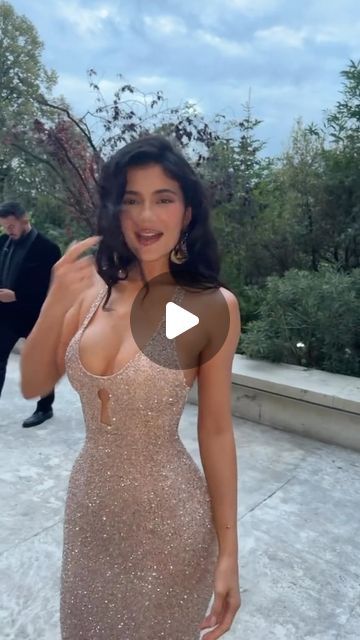 Kendall & Kylie News! 🇧🇷 on Instagram: "SHE!! Kylie Jenner via tik tok, dubbing an audio of her speeches from the 2019 Met Gala! ELA!! Kylie Jenner via tik tok, dublando um audio de falas dela do Met Gala de 2019! @kyliejenner" Attention Getters, Kendall And Kylie Jenner, Kendall And Kylie, Kendall + Kylie, Kendall Kylie, Kylie Jenner, Tik Tok, Cool Pictures, Audio