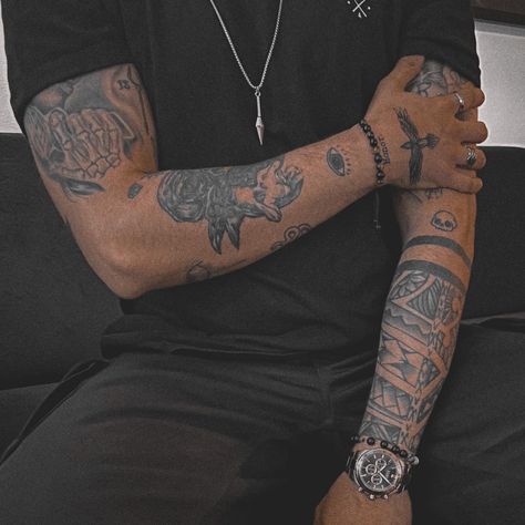 Black and white arm tattoos Ben White Tattoo, Men Arm Tattoos, Tatted Men, Rob Kardashian, Timeless Tattoo, Arm Tats, Adrienne Bailon, Dream Man, Hand Tattoos For Guys