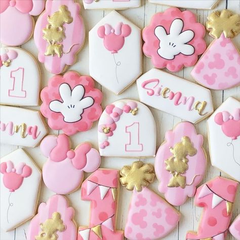 Disney World Birthday, Mouse Cookies, Minnie Mouse Cookies, Disney Birthday Party, Happy First Birthday, Sugar Cookie Designs, Cookie Time, Diy Cookie, Disney Birthday