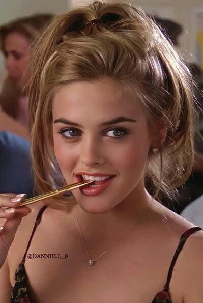 Hollywood Aesthetic, Alicia Silverstone, I Dream Of Jeannie, People Icon, Beauty Icons, Hair Inspo Color, Young And Beautiful, Hottest Celebrities, Blonde Girl