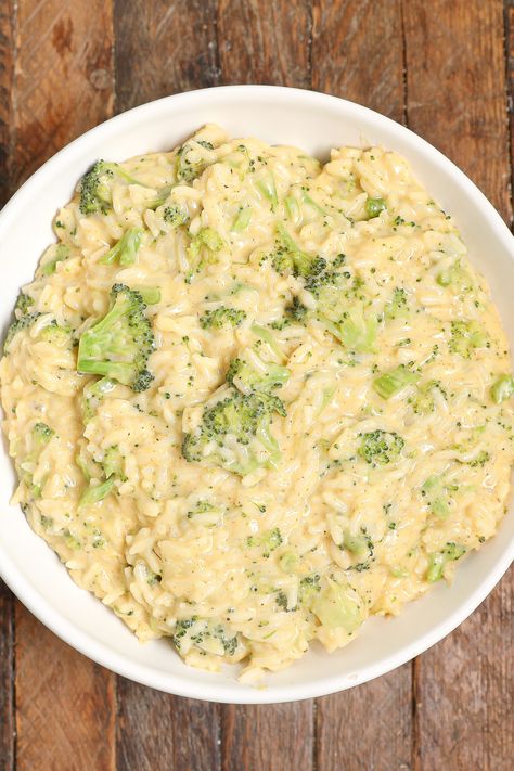 Cheesy Broccoli Rice Cheesy Rice And Broccoli, Cheesey Broccoli, Broccoli Cheddar Rice, Cheesy Rice Recipes, Cheesy Risotto, Rice With Broccoli, Cheesy Broccoli Rice, Basmati Rice Recipes, Cheesy Rice