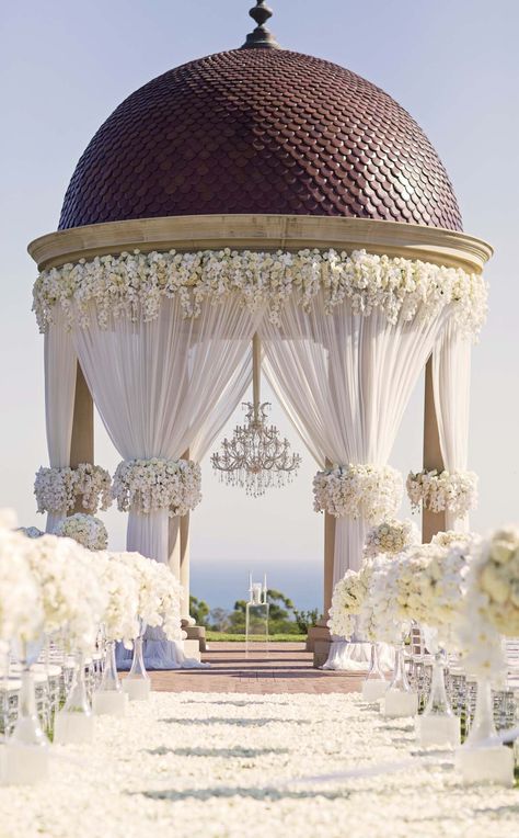 Resort at Pelican Hill Wedding | Kendra + Julius | Duke Images Wedding Ceremony Ideas, Pelican Hill Resort, Pelican Hill Wedding, Wedding Setup, Pelican Hill, Wedding Altars, Islamic Wedding, Sophisticated Bride, Aisle Decor