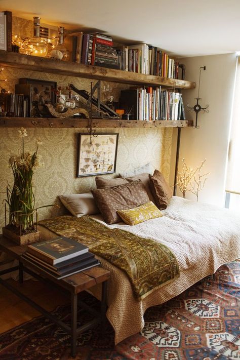 This room practically screams “cozy up and read” with its golden tones, unique decor, and selection of books nearby. Lots Of Books, Book Corner, Headboard Decor, Decor Ikea, Interior Vintage, Bohemian House, Money Aesthetic, Decoration Inspiration, Spare Room