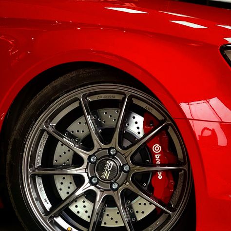 Disc Wallpaper, Brembo Brakes, Car Ride, Wallpaper Pc, Car Art, Car Wheel, Cars, Quick Saves, Instagram