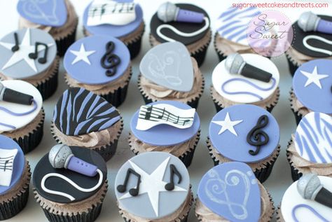 Music Note Cake Ideas, Bolo Rock, Music Note Cupcakes, Music Note Cake, Music Cupcakes, Bolo Musical, Dj Cake, Bolo Rapunzel, Music Themed Cakes