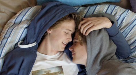 Isak And Even, Norwegian Men, Evak Skam, Isak & Even, The Love Club, Romantic Evening, Book Tv, Power Couple, Dylan O