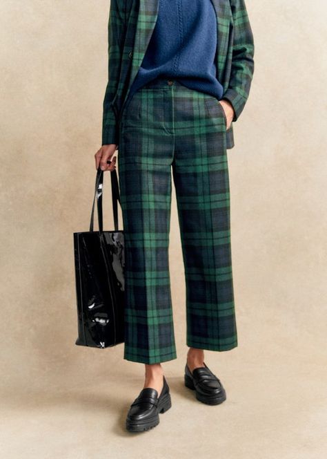 Martin Crop Trousers - Navy tartan checks - Recycled wool - Sézane Lifestyle Dresses, Crop Trousers, Denim Suit, Wool Trousers, Cropped Trousers, Short Jacket, Fashion Colours, Winter Style, Blouse Dress