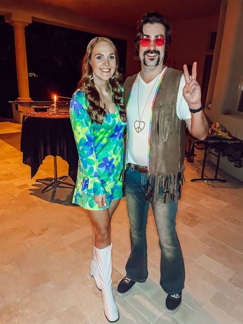 70s Couple Costume, Disco Halloween Costumes, Halloween Couple Costume Ideas, 70s Halloween Costume, Couples Costumes For Halloween, 70s Couple, Couple Costume Ideas, Halloween Couple Costume, Disco Party Outfit