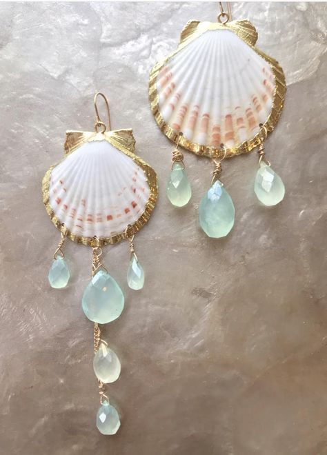 Mermaid Accessories, Long Earring, Shell Crafts Diy, Seashell Earrings, Mermaid Jewelry, Seashell Jewelry, Mismatched Earrings, Scallop Shells, Earrings Inspiration