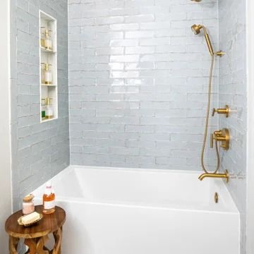 75 Alcove Bathtub with a Niche Ideas You'll Love - July, 2024 | Houzz