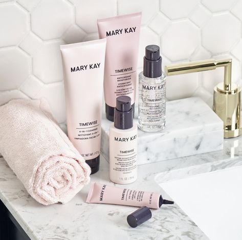 Kosmetyki Mary Kay, Timewise Miracle Set, Selling Mary Kay, Imagenes Mary Kay, Mary Kay Skin Care, Mary Kay Products, Mary Kay Ideas, Mary Kay Timewise, Mary Kay Cosmetics