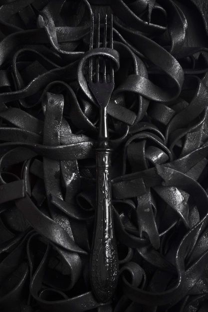 Food On Black Background, Fork Aesthetics, Food Black Aesthetic, Food Black And White Aesthetic, Black And White Food Photography, Black Aesthetic Food, Black Food Photography, Brownies Business, Black Foods