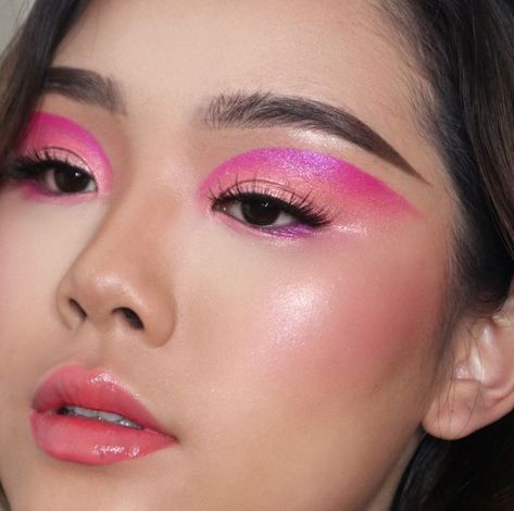 Spring Make Up, Super Shock Shadow, Colourpop Makeup, Super Shock, Makeup News, Bright Eye, Eye Makeup Designs, Colourpop Cosmetics, Creative Makeup Looks