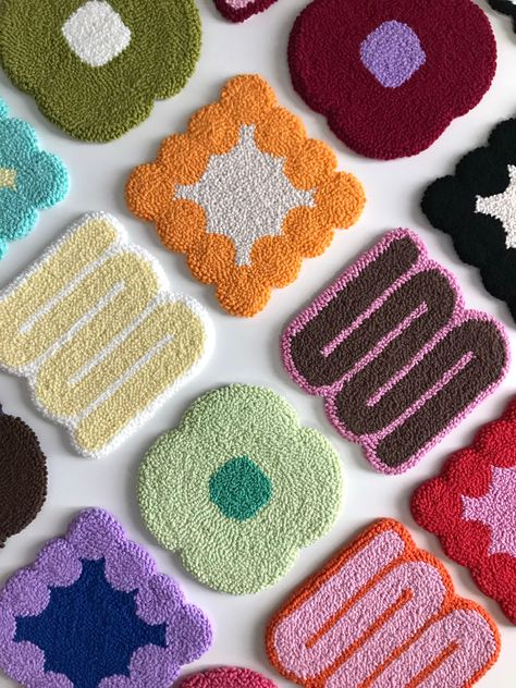 Punch Needle Coasters, Tufted Mug Rug, Coffee Coasters, Mug Rug, Flower Punch Needle Coaster, Drink Coasters, Trend Coasters, Flower Coaster - Etsy Flower Punch Needle, Boho Bracelets Tutorial, فن النسيج, Sunflower Room, Punch Needle Coasters, Punch Needle Coaster, Rug Coasters, Tufting Diy, Rug Flower