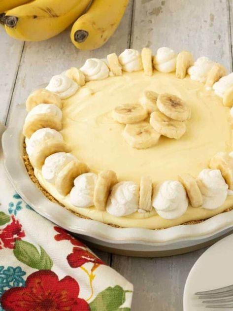 Banana Cream Cheese Pie, Banana Cream Pie Recipe With Pudding, Banana Pie Recipe, Graham Cracker Dessert, Easy Banana Cream Pie, Banana Pudding Pies, Cracker Dessert, Graham Cracker Crust Recipe, Banana Cream Pie Recipe