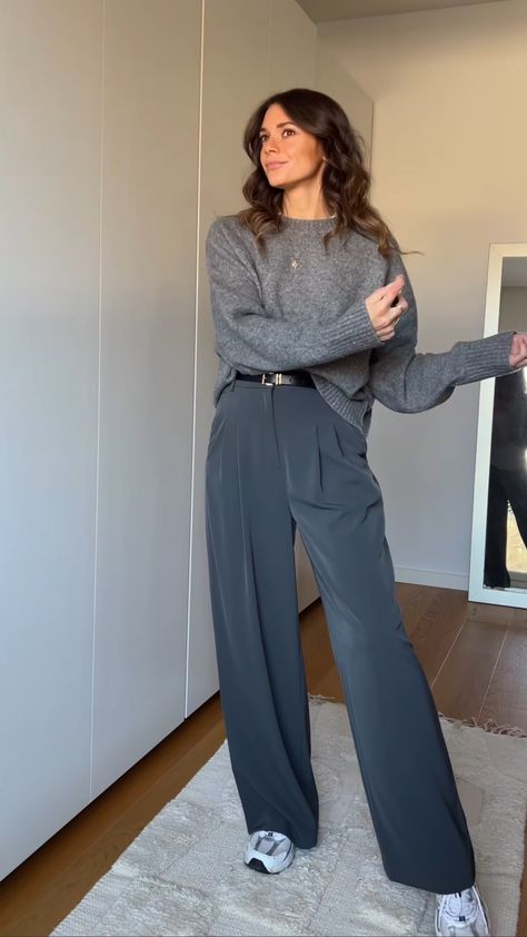 Blue Gray Trousers Outfit, Gray Business Casual Outfits, Dark Grey Pants Outfit For Work Women, Wide Grey Trousers Outfit, Light Gray Dress Pants Outfit, Grey Loose Pants Outfit, Gray Tailored Pants Outfit, Chill Business Casual Outfits, Cashmere Pants Outfit