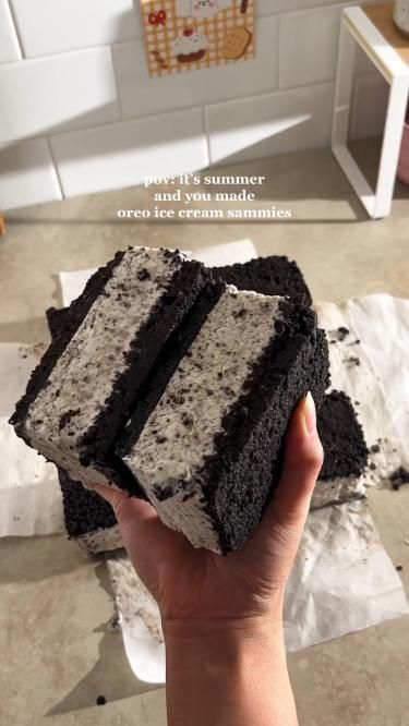 These homemade oreo ice cream sandwiches are easy to make and perfect for the warmer months. They're made with a two-ingredient oreo crust with a creamy no-churn oreo ice cream filling.