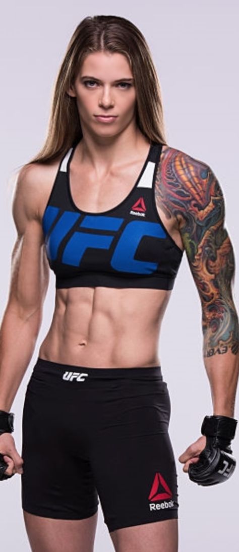 Jessamyn Duke Muscular Woman Pose, Muscular Woman Bodybuilding, Fighter Pose, Jessamyn Duke, Fighter Woman, Female Mma Fighters, Muscular Female, Muscular Woman, Boxe Thai