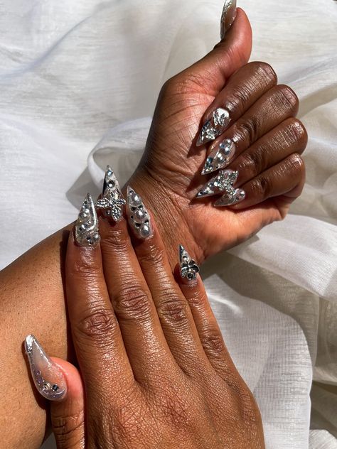 My Renaissance nails! How did I do? Do you think the queen @beyonce would be proud?! Tag me in your renaissance sets, I’d love to see them! #beyonce #renaissanceworldtour #renaissancenails #silvernails #spacenails Beyonce Nails Designs, Beyonce Concert Nails Inspiration, Beyoncé Chrome Nails, Beyonce Tour Makeup, Beyonce Nail Art, Beyoncé Nails, Beyonce Nails, Concert Nails, Space Nails