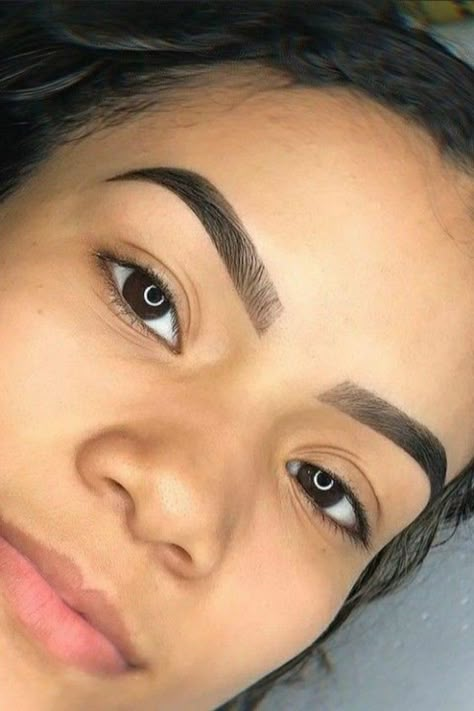 Brow Threading, Aaliyah Style, Guys Eyebrows, Beautiful Eyebrows, Eyebrow Makeup Tips, Eyebrows On Fleek, Eyebrow Tinting, Brow Lamination, Perfect Eyebrows