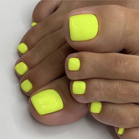 Bright Summer Toe Nail Designs: Trendy Acrylic and Neon Pedicure Ideas Neon Toes Toenails, Neon Pedicure Ideas, Bright Summer Pedicure, Bright Pink Toe Nails, Neon Pedicure Toenails, Toe Nail Colors For Summer, Pedicure Ideas Summer Toenails, Bright Toe Nails, Neon Pedicure