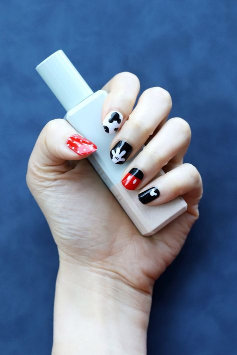 Mickey Mouse Cute Nail Wraps / Polka Dot Nail Polish Strips / - Etsy Canada Cute Disney Nails, Simple Disney Nails, Mickey Mouse Cute, Disney Princess Nails, Disney Nail Designs, Mickey Mouse Nails, Disney Acrylic Nails, Red Disney, Minnie Mouse Nails