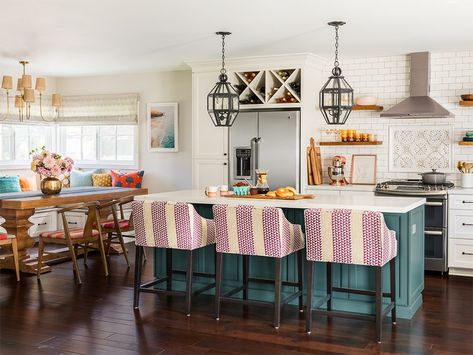 How This Homeowner's Best Friend Designed Her Cozy Kitchen Beach House Guest Room, Textured Subway Tile, Textured Subway, Surfer Room, Hgtv Kitchens, Hgtv Magazine, Cozy Kitchen, Built In Bench, Home Design Ideas