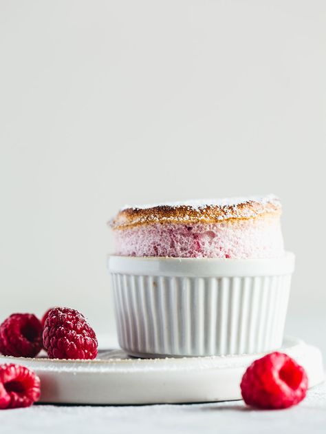 The Easiest Flop Proof Raspberry Soufflé - The Kate Tin Lemon Souffle, Blackberry Sauce, Souffle Recipes, Molten Chocolate, Blackberry Jam, Lemon Recipes, Mini Desserts, Trifle, Decadent Desserts