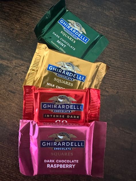 Raspeberry mint dark caramelo milk chocolate ghirardelli Raspberry Squares, Ghiradelli Chocolate, Dark Chocolate Mint, Dark Chocolate Candy, Ghirardelli Chocolate, Chocolate Squares, Christmas Chocolate, Chocolate Raspberry, Mint Chocolate