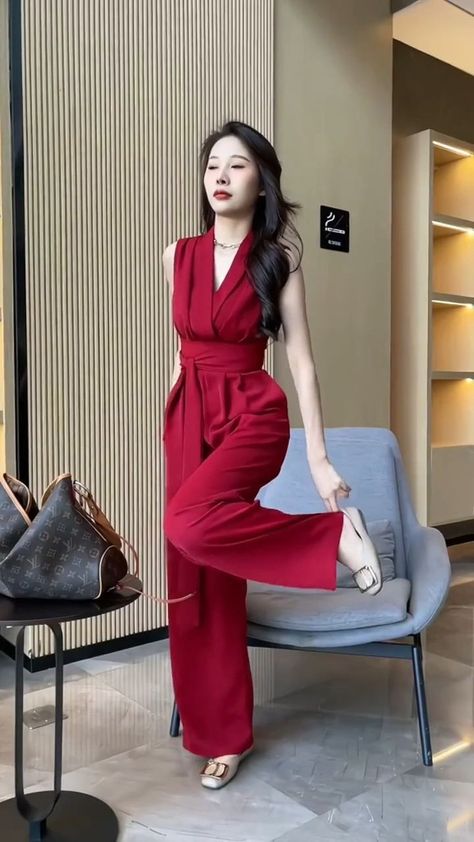 Formal Jumpsuits For Women Classy, Jumpsuits For Women Classy, Classy Jumpsuit Outfits, College Girl Outfits, Classy Jumpsuit, Jumpsuit Outfits, Chic Maxi Dresses, Dressy Casual Outfits, Muslim Women Fashion