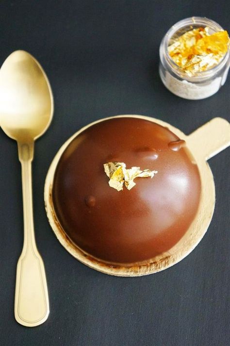 Such an extravagant treat needs a touch of gold. It’s only appropriate. Chocolate mousse entremet is my favourite of all my favourite chocolate desserts. This is a deceptively light but incredibly ric Individual Entremet, Domed Desserts, Choc Desserts, Dome Desserts, Mold Desserts, Mousse Entremet, Dome Dessert, Patisserie Desserts, Chocolate Dome