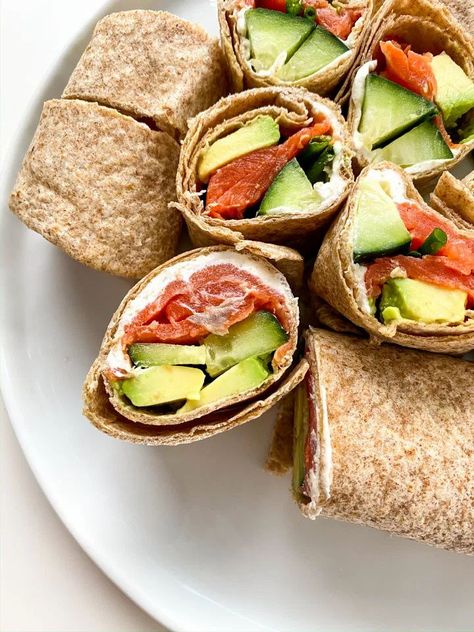 Salmon Tortilla, Canned Salmon Salad, Best Salmon Recipes, Salmon Wrap, Best Salmon Recipe, Canned Salmon Recipes, Smoked Salmon Dip, Low Calorie Protein, Best Salmon