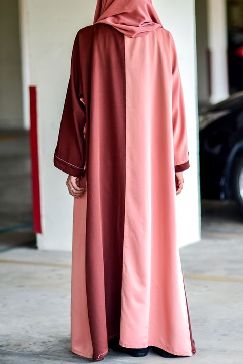 The classic abaya sewing pattern and tutorial Abaya Sewing Pattern, Abaya Pattern Sewing, Abaya Pattern, Muslim Dresses, Abaya Style, Outfit Collage, Abaya Dress, Dress Sewing Pattern, Dress Sewing