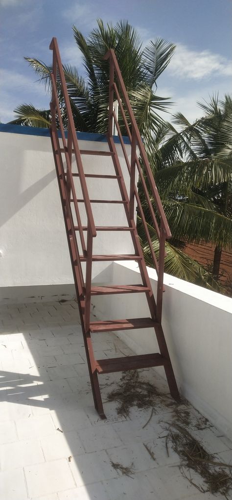 Compact Staircase, House Gates, Iron Ladder, Stair Spindles, Grill Gate, Gate Wall Design, Jaali Design, Grill Gate Design, Balcony Grill