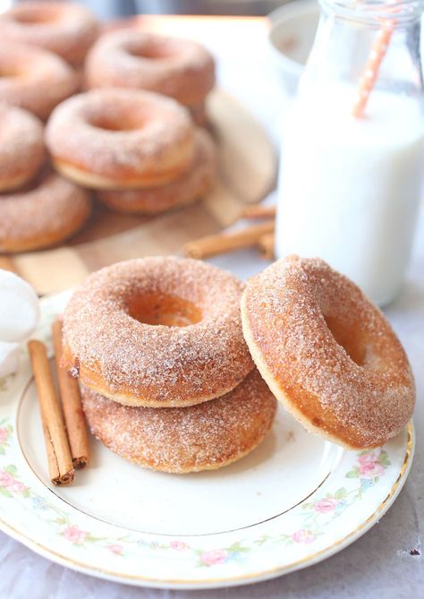 Donat Glaze, Cookies Recipes Easy, Desserts Lemon, Baked Doughnut Recipes, Lemon Cookies Easy, Easy Donut Recipe, Homemade Donuts Recipe, Easy Donuts, Baked Doughnuts